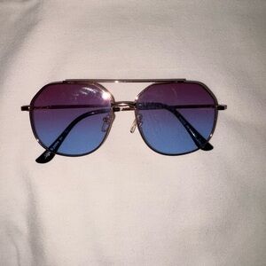 Gradient Sunglasses with Gold Frame